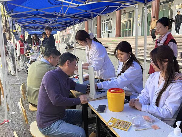 院关工委协办2026年“我为师生办实事”暨“学雷锋”志愿服务集中展示活动